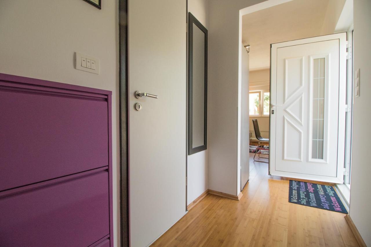 Apartments Joseph And Mary Trogir Exterior foto